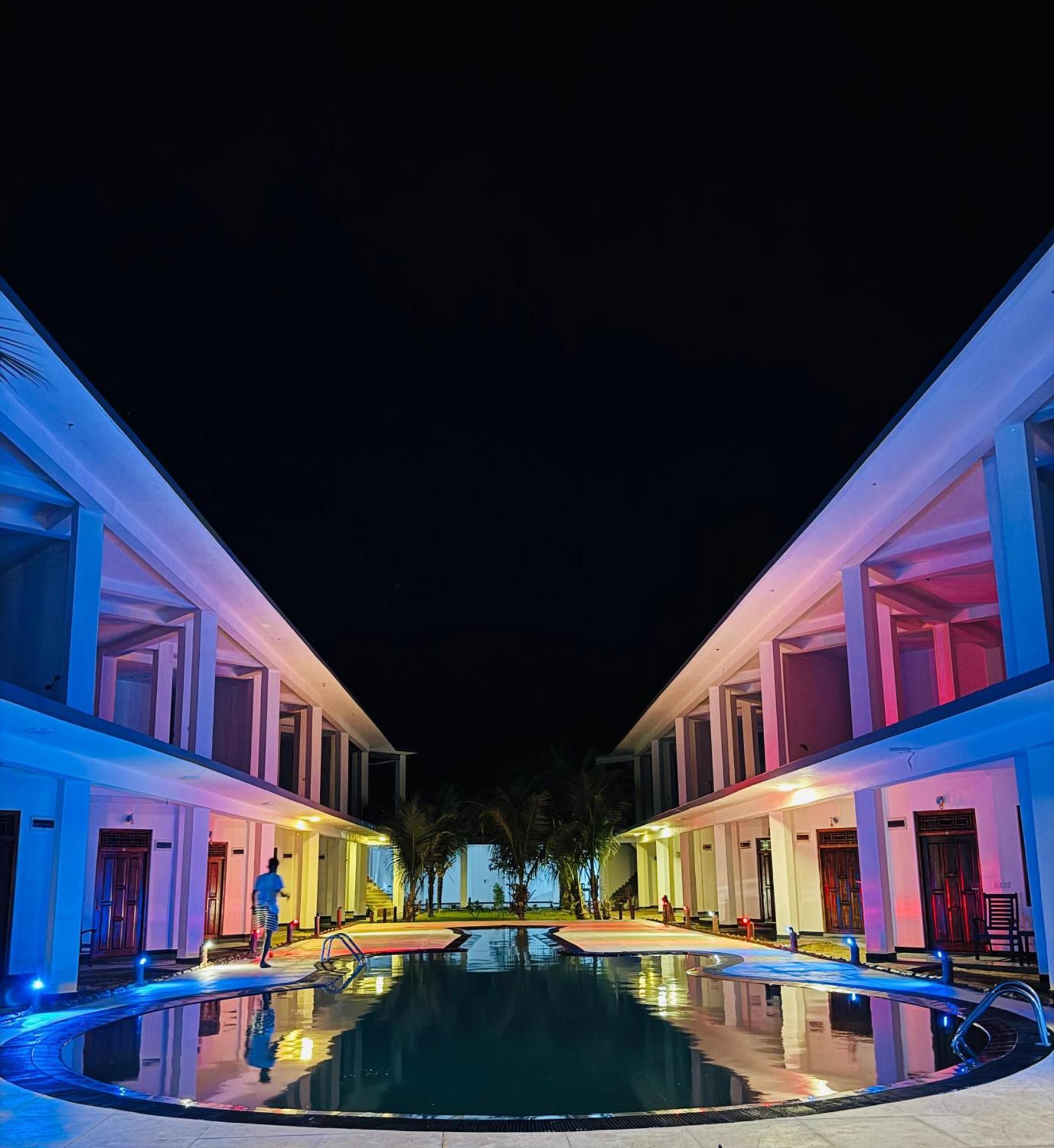 Hotel Guitar Bay Arugambay Arugam Bay Esterno foto